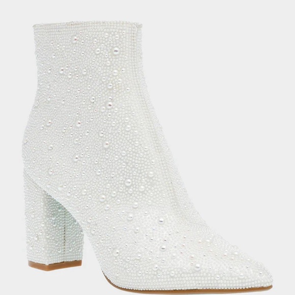 CADY IVORY WHITE BOOTS - Picture 3 of 12